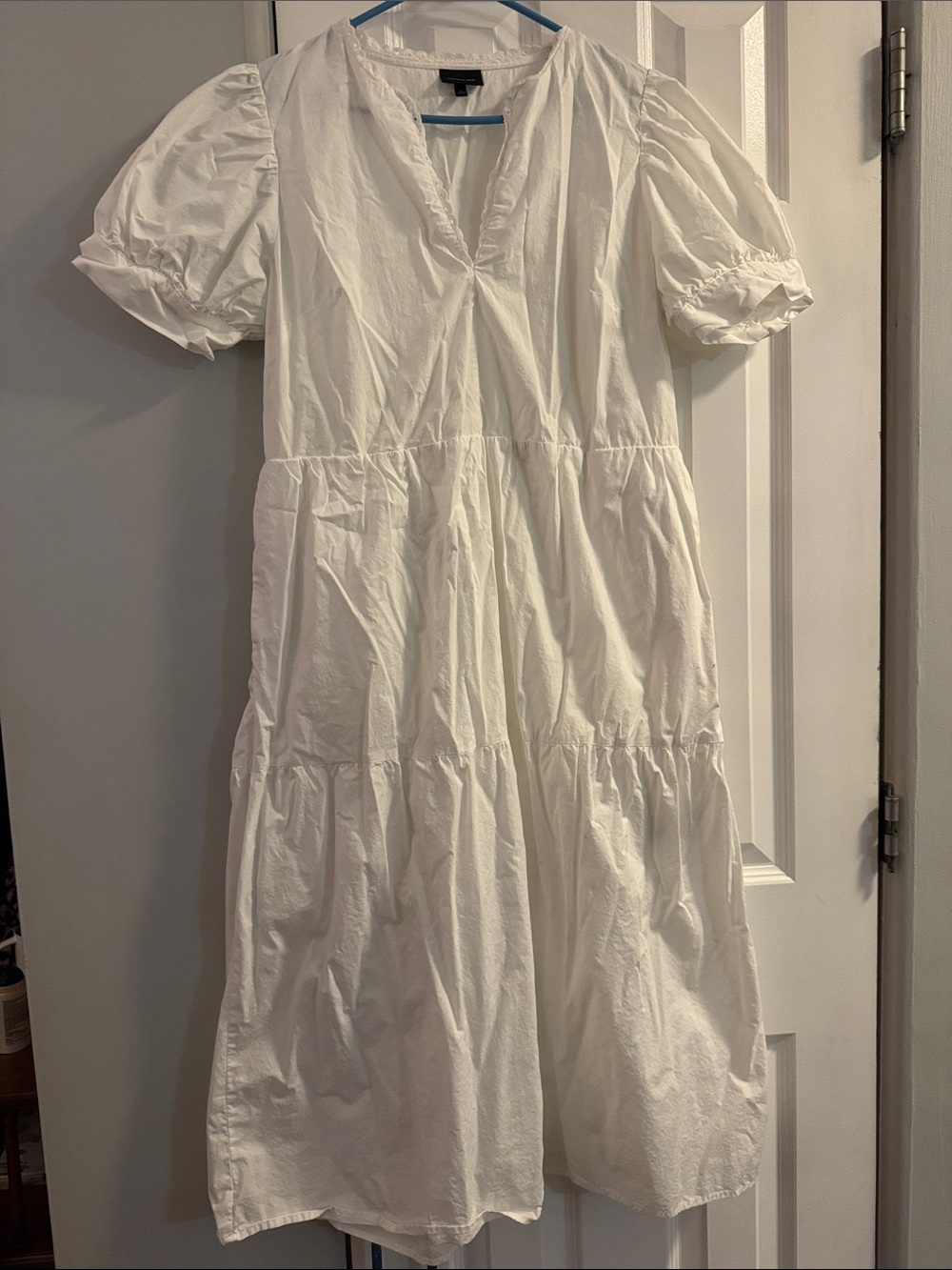 Who What Wear White Tiered Midi Dress with Puff Sleeves